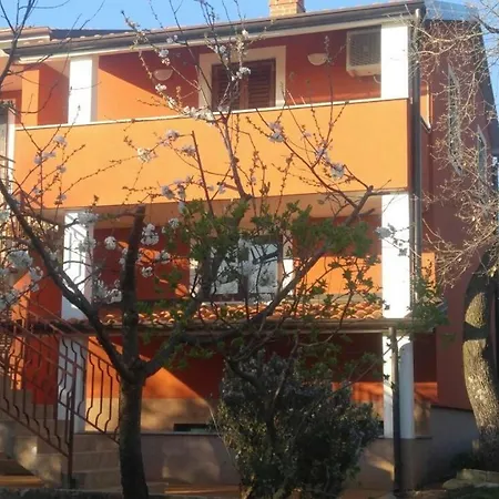 Apartment Zita In Relaxing Surroundings Near Umag * Umag