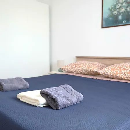Apartment Zita In Relaxing Surroundings Near Umag Umago