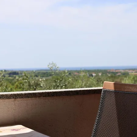 Apartment Zita In Relaxing Surroundings Near Umag Appartamento