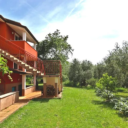 Apartament Zita With 1 Bedroom In Relaxing Surroundings Near Umag