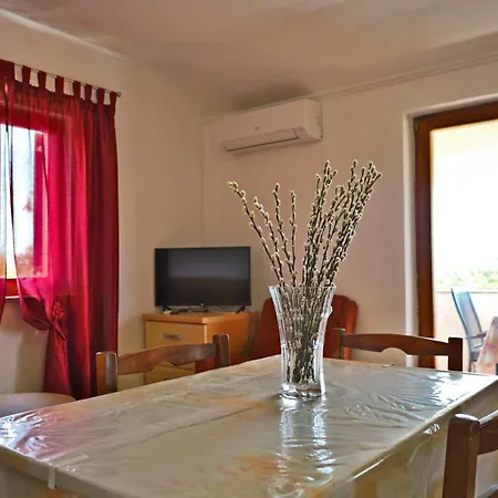 Zita With 1 Bedroom In Relaxing Surroundings Near דירה *