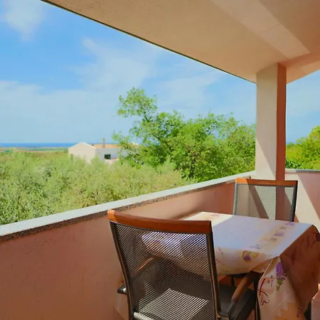 Zita With 1 Bedroom In Relaxing Surroundings Near *