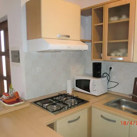 Apartment Zita In Relaxing Surroundings Near Umag Appartamento *