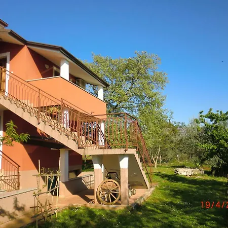 Apartment Zita In Relaxing Surroundings Near Umag Appartamento Umago